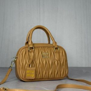 cartera miu miu. a.1